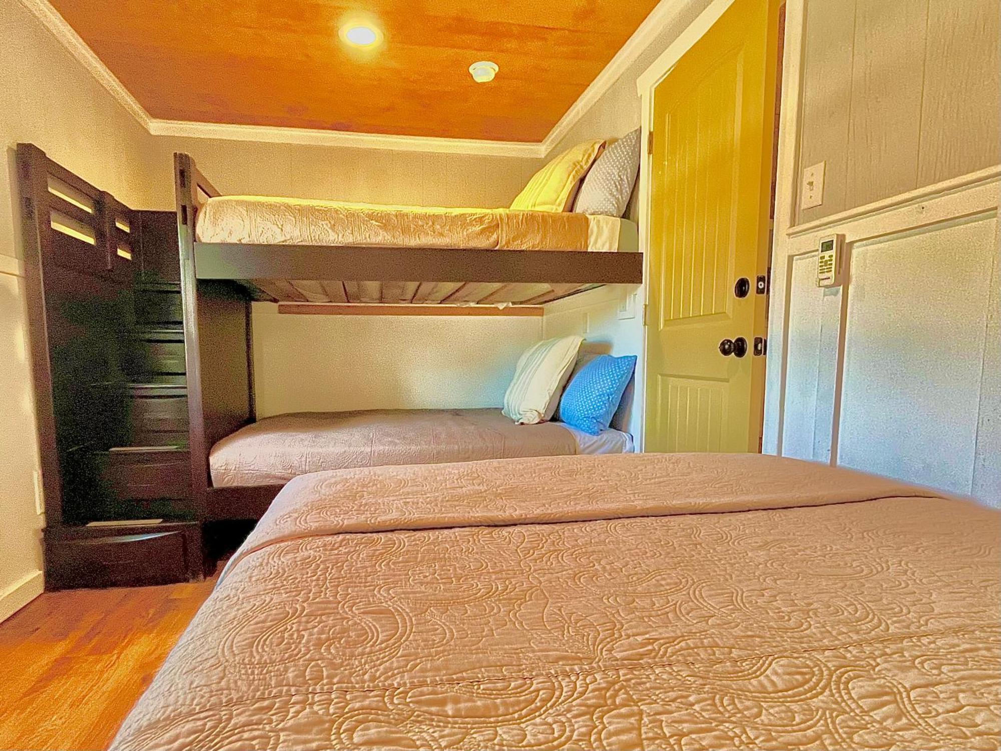 The Alexander At Creek Road Hotel Dripping Springs Phòng bức ảnh